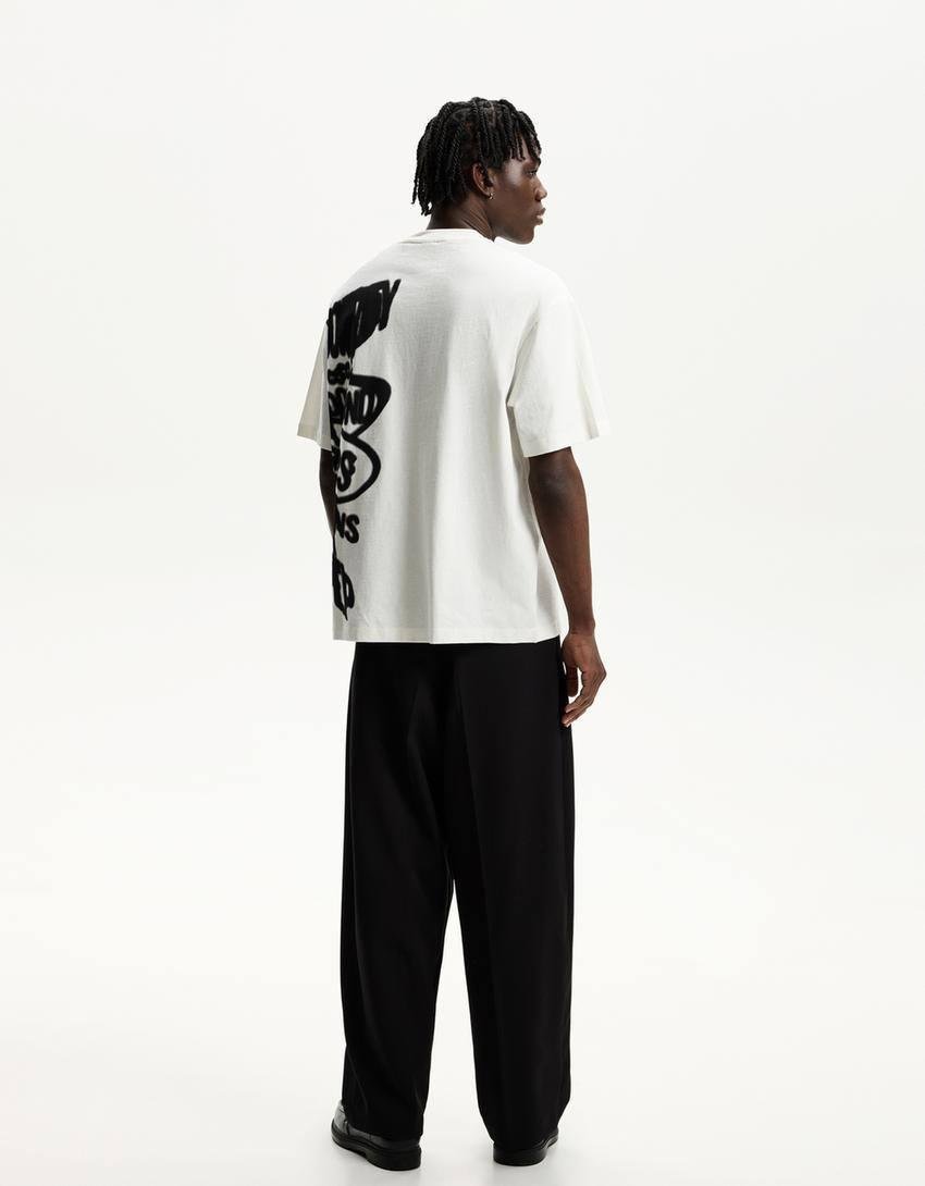 oversized white T-shirt